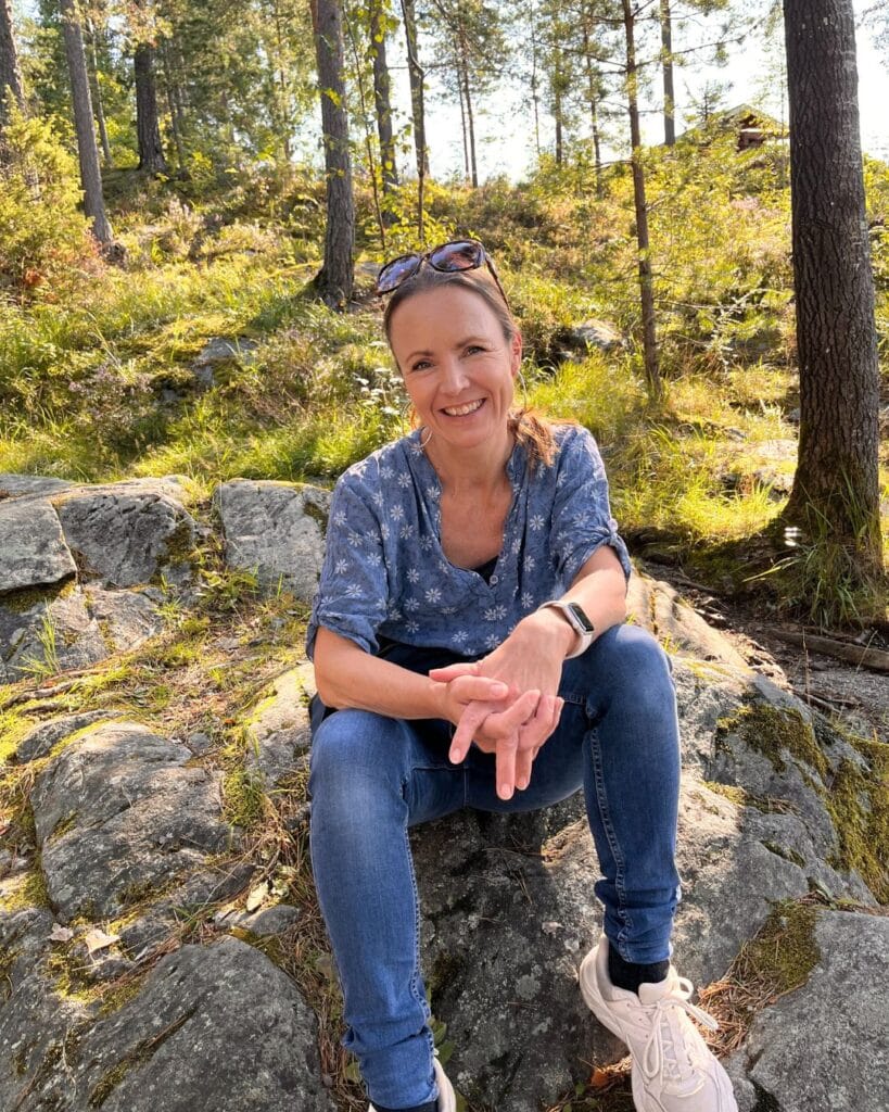 Ragnhild H Vea